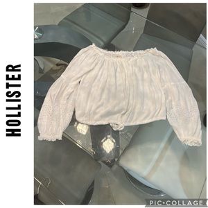🔴 Hollister off the shoulder crop top blouse size M